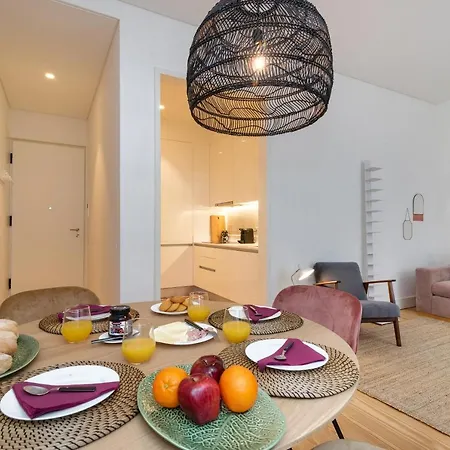 Modern 1bdr In Downtown By Lovelystay Διαμέρισμα