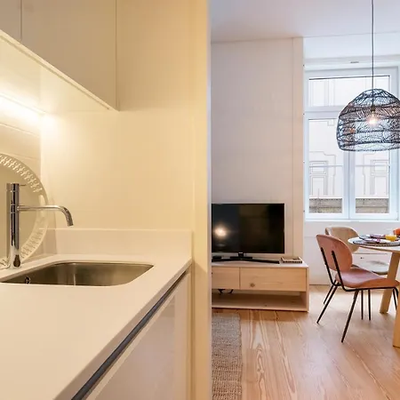 Modern 1bdr In Downtown By Lovelystay Lisboa