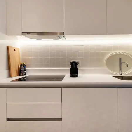 Modern 1bdr In Downtown By Lovelystay